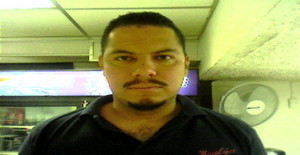 Guillmoll 46 years old I am from Caracas/Distrito Capital, Seeking Dating with Woman