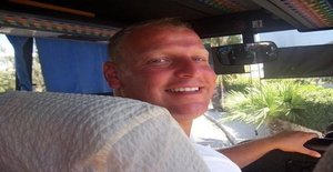 Booski 46 years old I am from Billingshurst/South East England, Seeking Dating Friendship with Woman