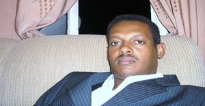 Jhonyh 45 years old I am from Huambo/Huambo, Seeking Dating Friendship with Woman
