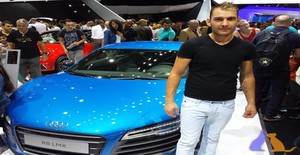 Roberto 31 years old I am from Paris/Ile de France, Seeking Dating with Woman