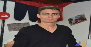 Joao_1994 27 years old I am from Ferreira do Zêzere/Santarém, Seeking Dating Friendship with Woman