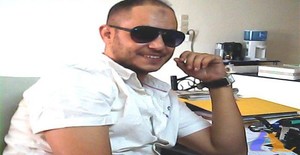 Simoy 43 years old I am from Marrakech/Marrakech-Tensift-Al Haouz, Seeking Dating Friendship with Woman