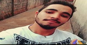 RenanQRogues 26 years old I am from Chapadão do Sul/Mato Grosso do Sul, Seeking Dating Friendship with Woman