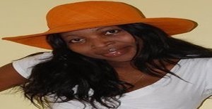 Gatinha** 38 years old I am from Maputo/Maputo, Seeking Dating Friendship with Man